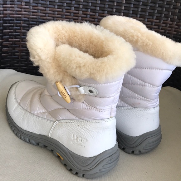 ladies white snow boots